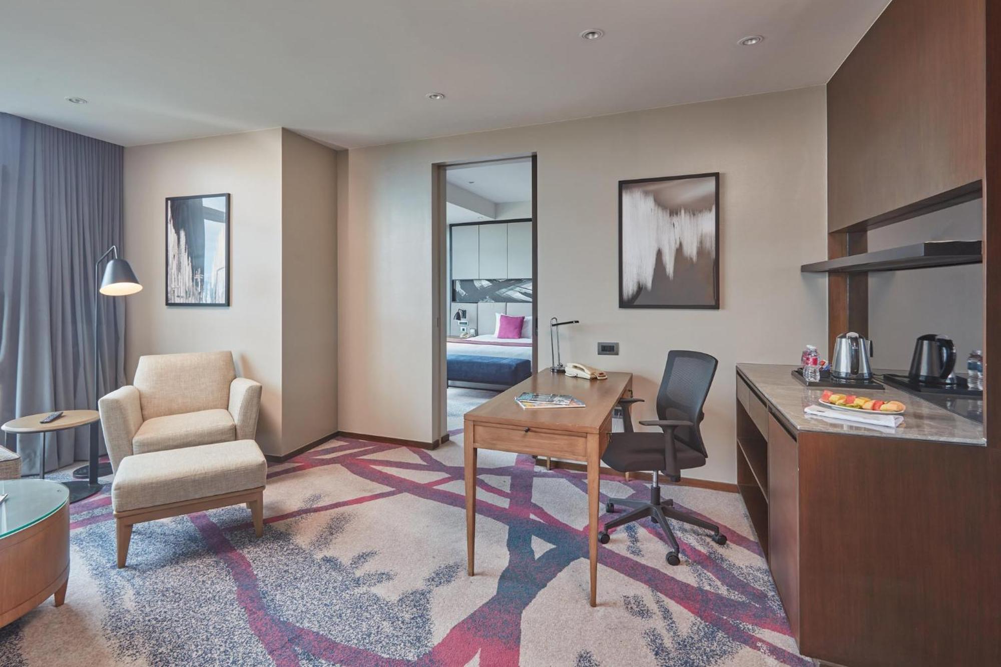 Crowne Plaza Manila Galleria By Ihg Pasig City Zewnętrze zdjęcie