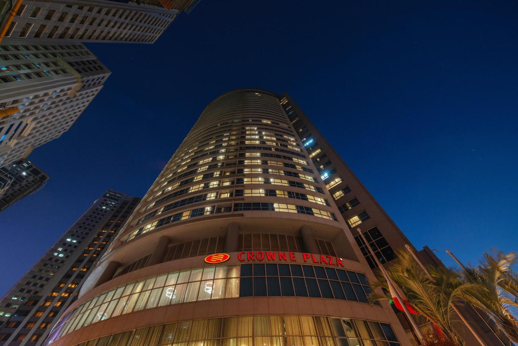 Crowne Plaza Manila Galleria By Ihg Pasig City Zewnętrze zdjęcie