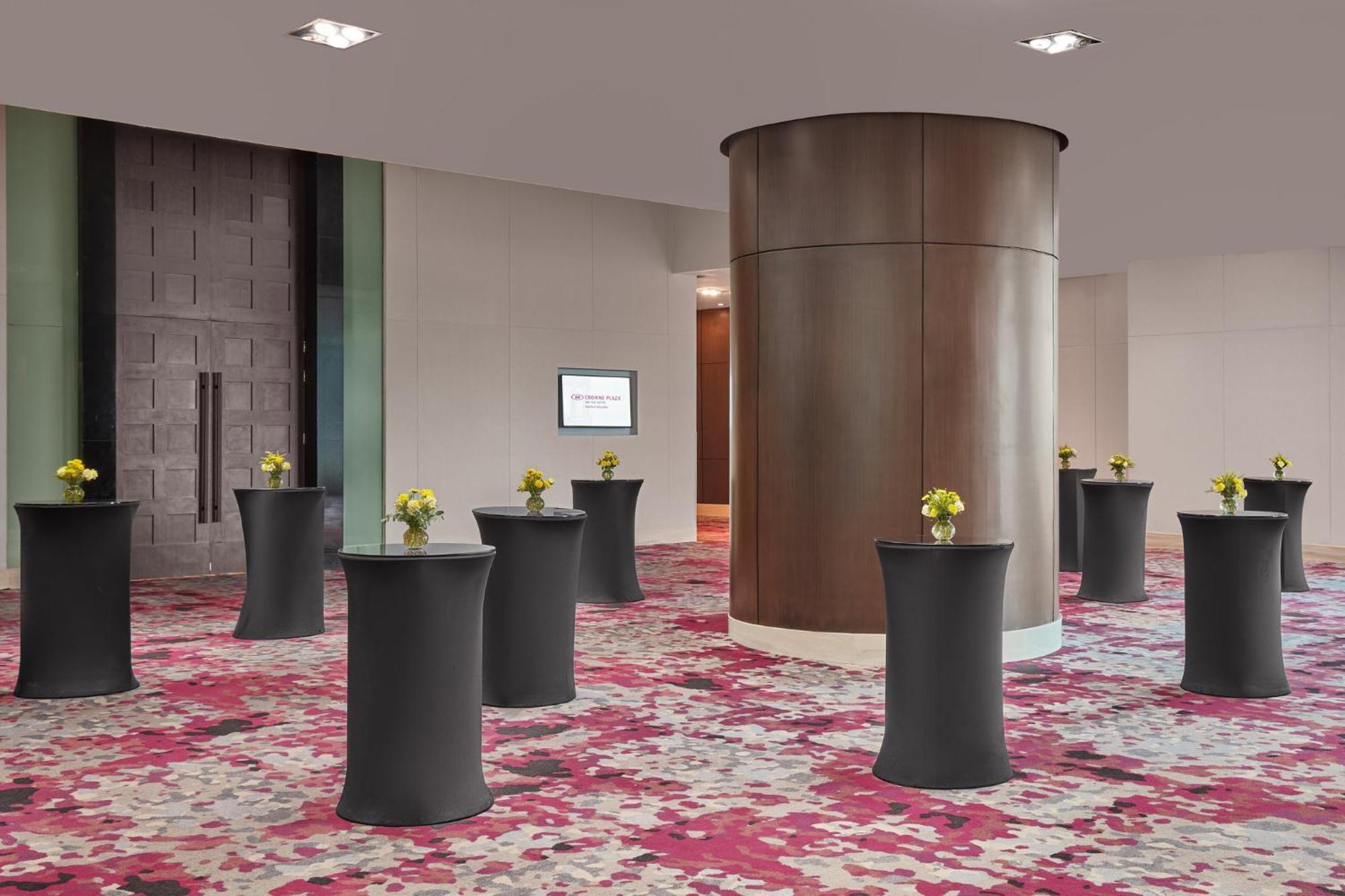 Crowne Plaza Manila Galleria By Ihg Pasig City Zewnętrze zdjęcie